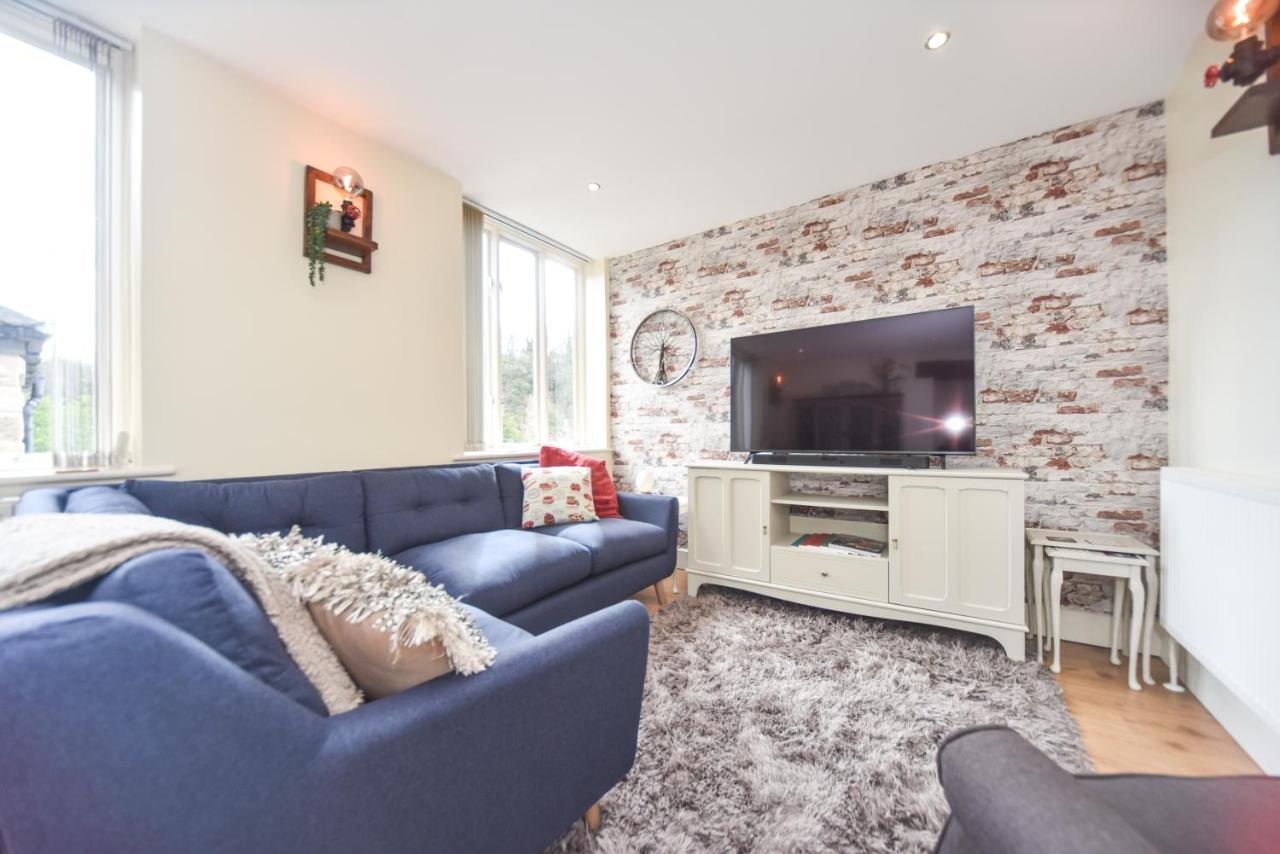 Coach House Mews Villa Матлок Екстериор снимка