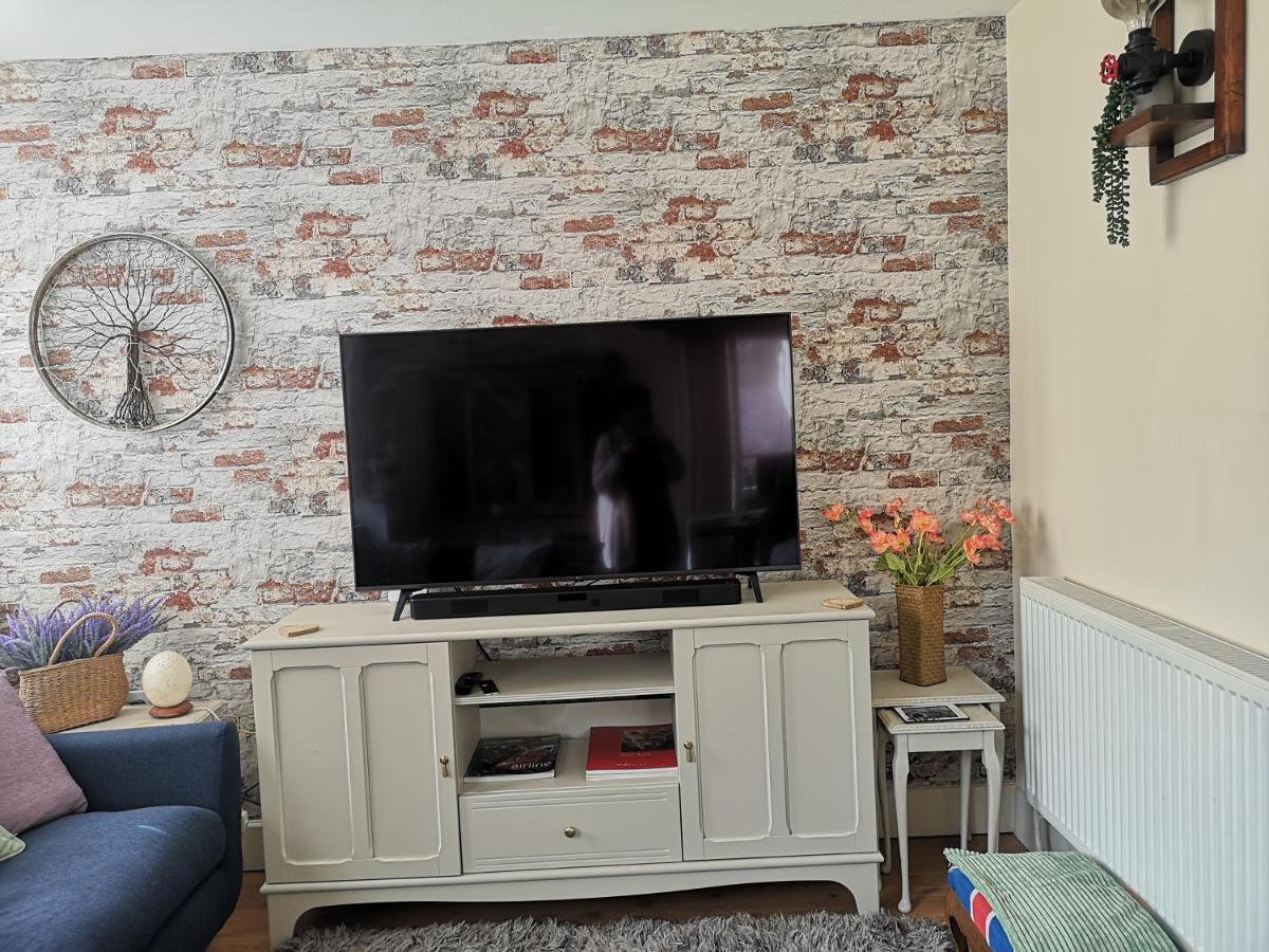 Coach House Mews Villa Матлок Екстериор снимка